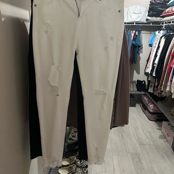 Enjean destroyed white jeans junior size 9 - Picture 8 of 9